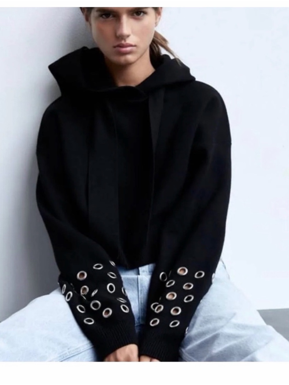 Zara Black Hooded Sweatshirt